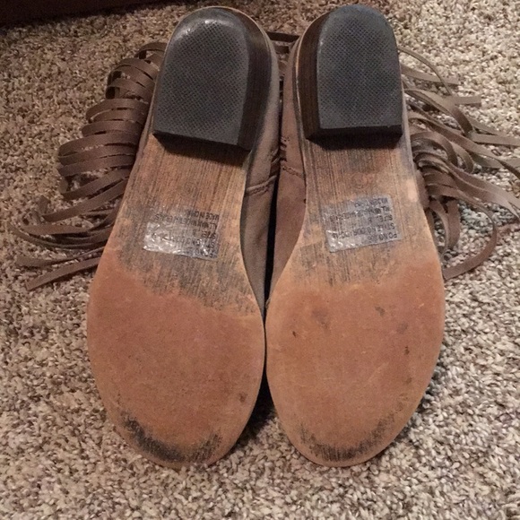 Finge Booties - Picture 3 of 3